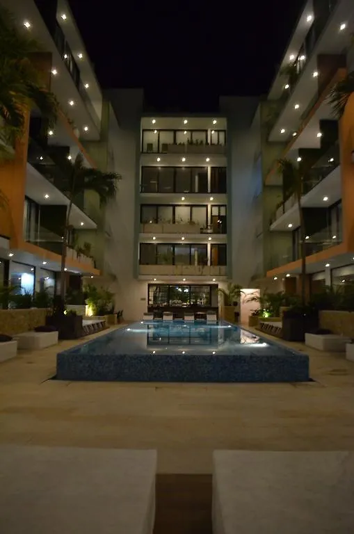 The City Playa del Carmen Mexique