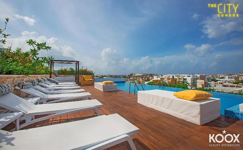 The City Playa del Carmen Mexique